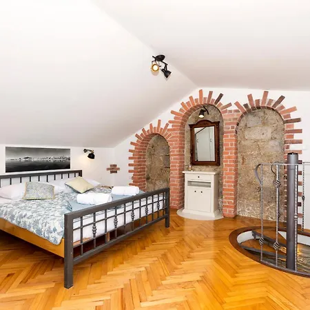 Appartement Old Split-two Sisters *